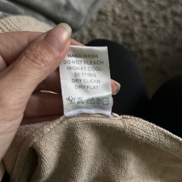 Fabulous neutral for all seasons. Fun peek-a-boo detailing along back & sleeves - Picture 8 of 8